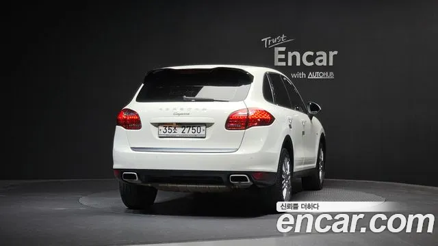 Porsche Cayenne 2011 thumb 11