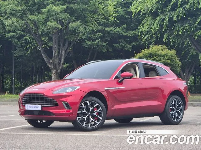 Aston Martin DBX 2022 thumb 6