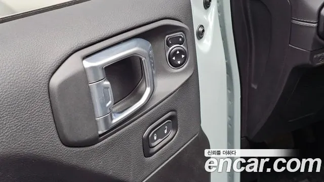 Jeep Wrangler 2024 thumb 3