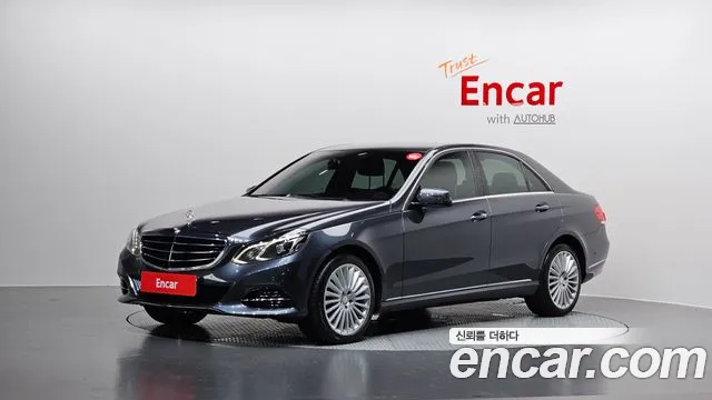 Mercedes-Benz E-Class 2016 thumb 11
