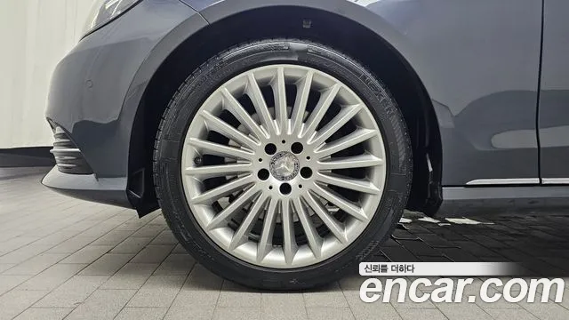 Mercedes-Benz E-Class 2016 thumb 5