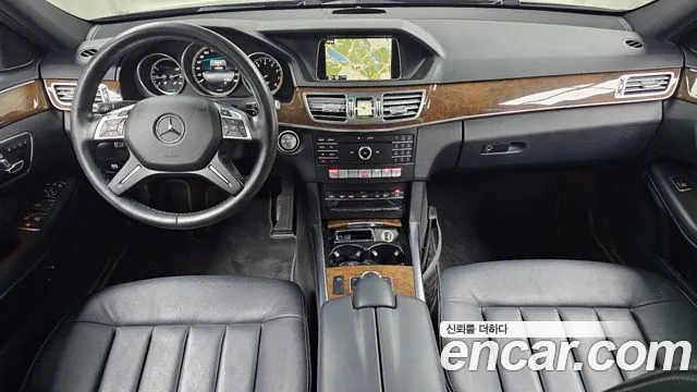 Mercedes-Benz E-Class 2016 thumb 8