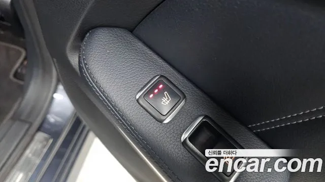 Mercedes-Benz E-Class 2016 thumb 2