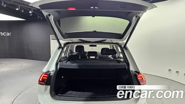 Volkswagen Tiguan 2020 thumb 6