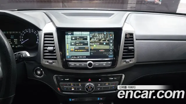 KGM Rexton 2019 thumb 10