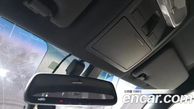 KGM Rexton 2019 thumb 12