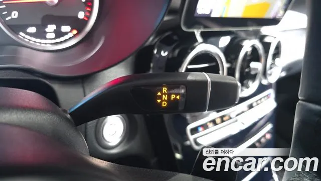 Mercedes-Benz C-Class 2019 thumb 7