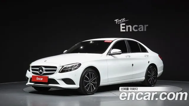 Mercedes-Benz C-Class 2019 thumb 10