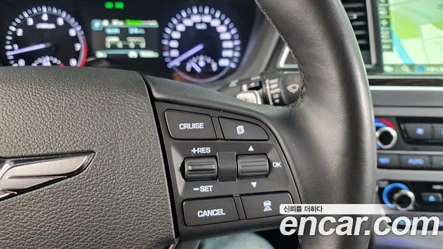 Genesis G80 2017 thumb 11