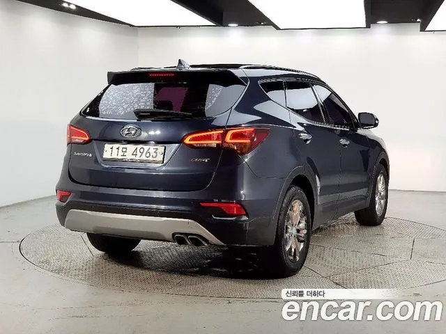 Hyundai Santafe 2015 thumb 12