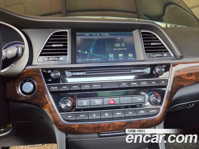 Hyundai Aslan 2015 thumb 6