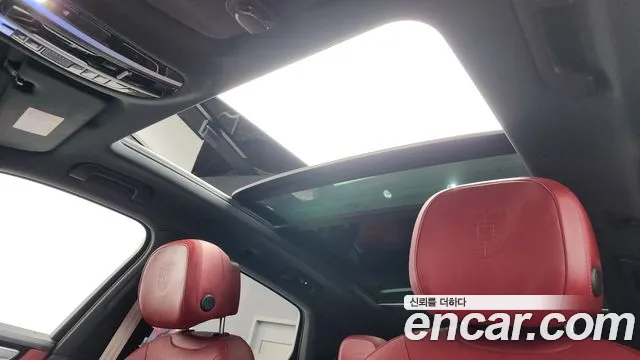 Porsche Cayenne 2023 thumb 2