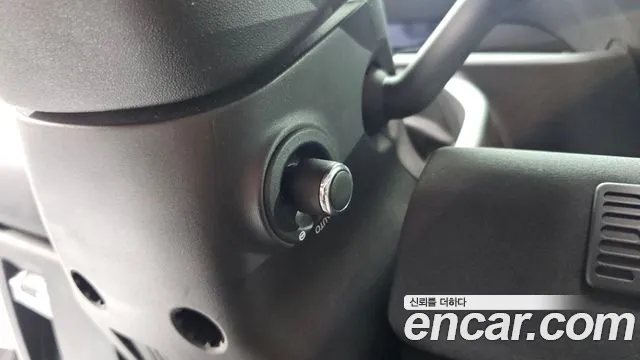 Land Rover Defender 2020 thumb 8