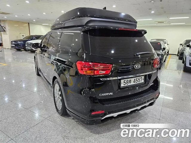 Kia Carnival 2018 thumb 9