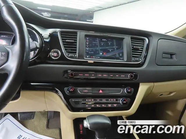 Kia Carnival 2018 thumb 11