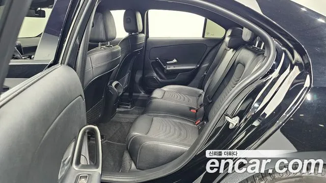 Mercedes-Benz A-Class 2020 thumb 11