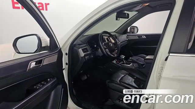KGM Rexton 2019 thumb 9