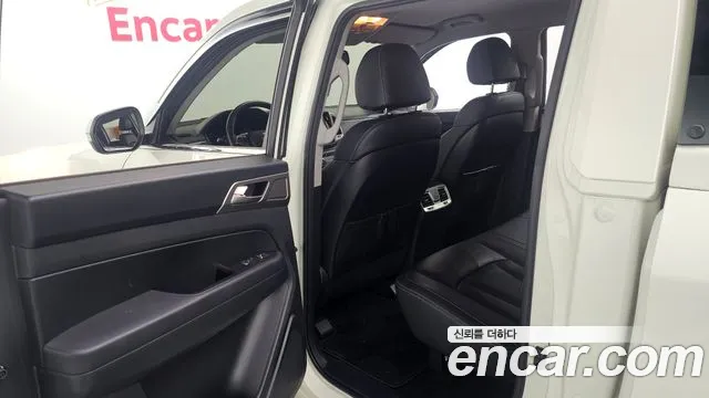 KGM Rexton 2019 thumb 8