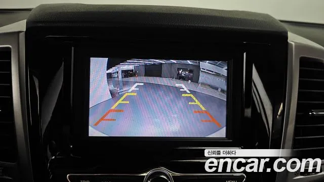 KGM Rexton 2019 thumb 10