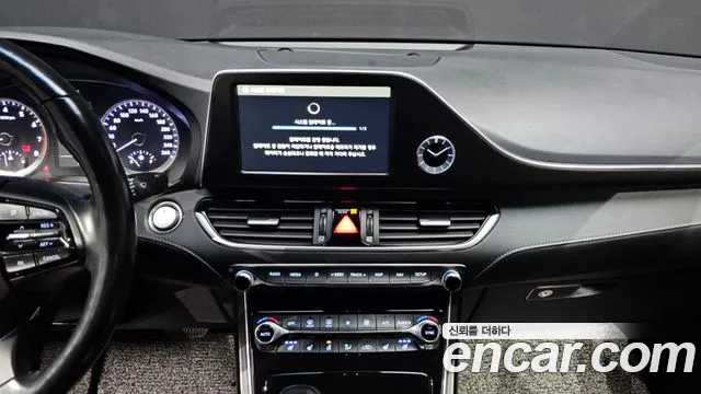 Hyundai Grandeur 2017 thumb 6