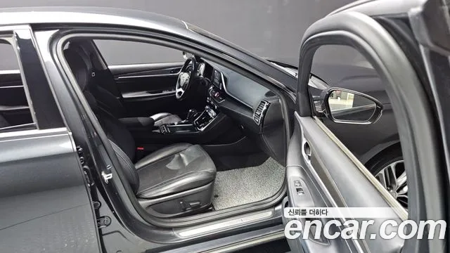 Hyundai Grandeur 2017 thumb 4