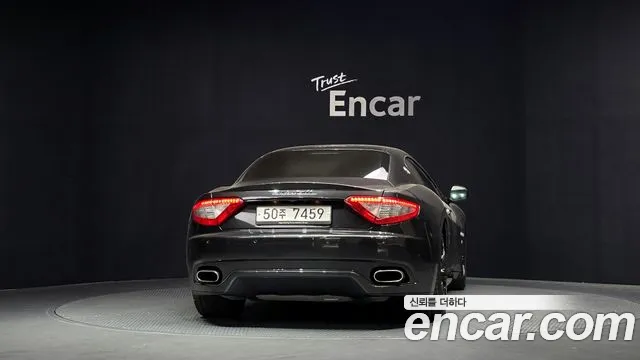 Maserati GranTurismo 2009 thumb 8