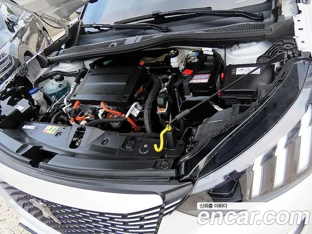 Peugeot e-2008 2023 thumb 11