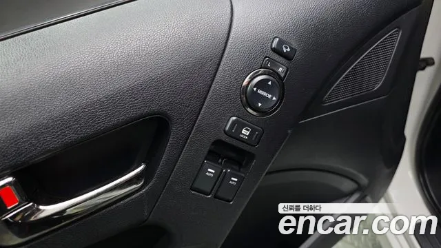Hyundai Genesis 2011 thumb 7
