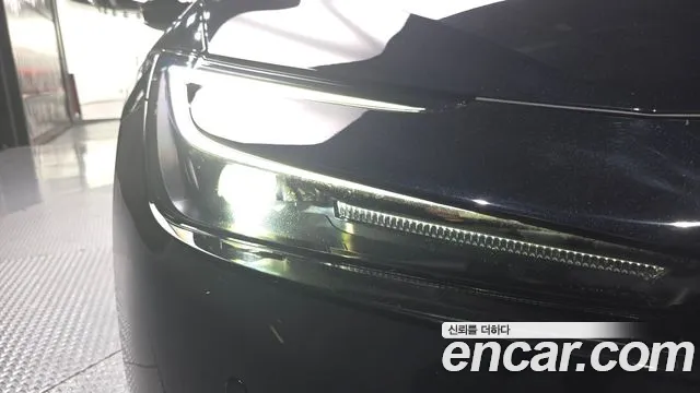Toyota Prius 2026 thumb 2