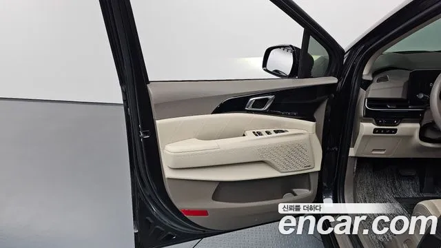 Kia Carnival 2024 thumb 2