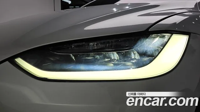 Tesla Model X 2019 thumb 11