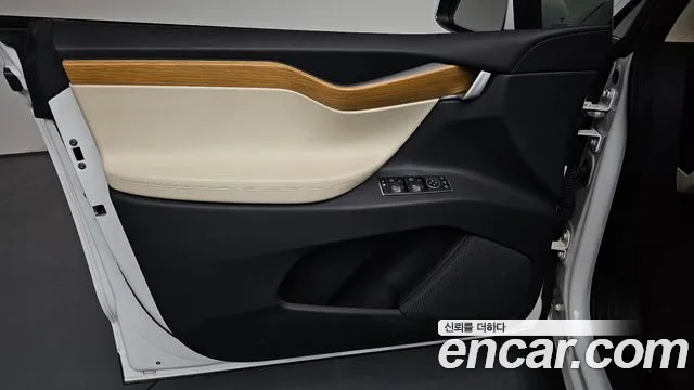 Tesla Model X 2019 thumb 12