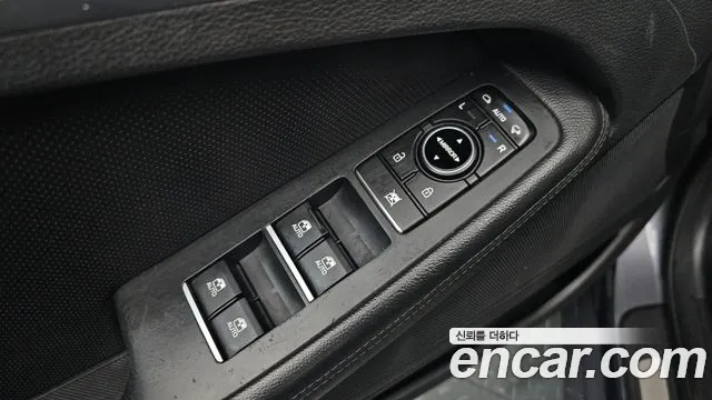 Hyundai Genesis 2015 thumb 10