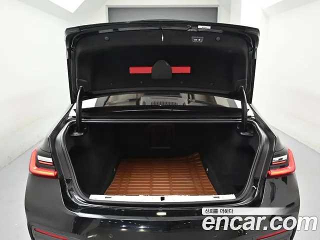 BMW 7 серии 2021 thumb 7