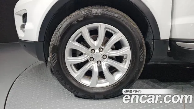 Land Rover Range Rover Evoque 2015 thumb 5
