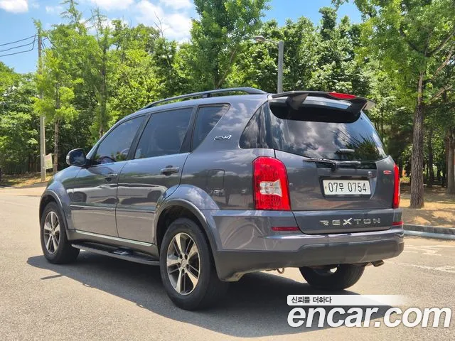 KGM Rexton 2015 thumb 2