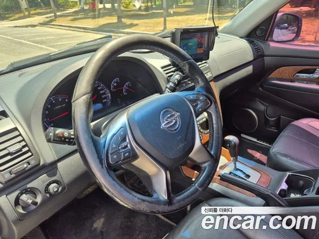 KGM Rexton 2015 thumb 9