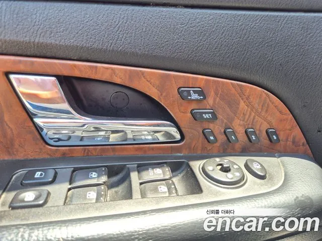 KGM Rexton 2015 thumb 10