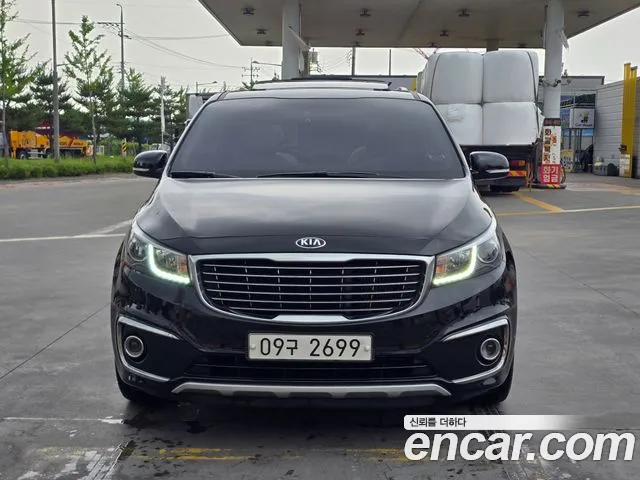 Kia Carnival 2018 thumb 2