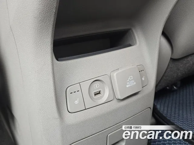 Kia Carnival 2018 thumb 9