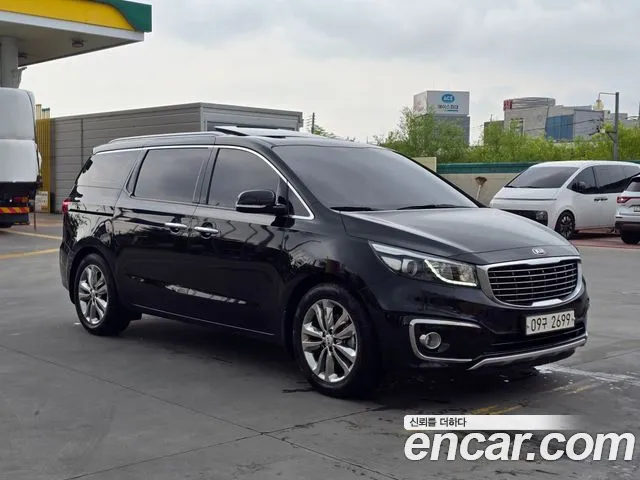 Kia Carnival 2018 thumb 4