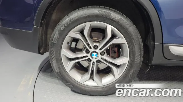 BMW X4 2014 thumb 2