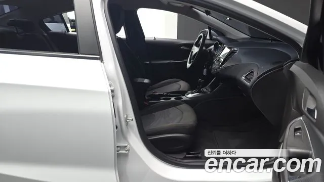 Chevrolet Cruze 2017 thumb 2