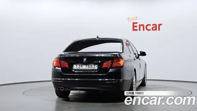 BMW 5 серии 2015 thumb 6