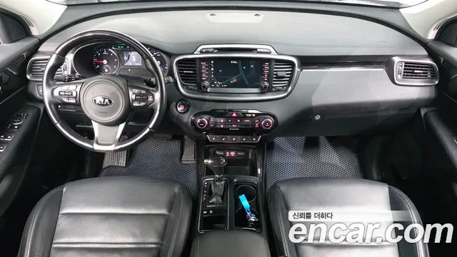 Kia Sorento 2017 thumb 4