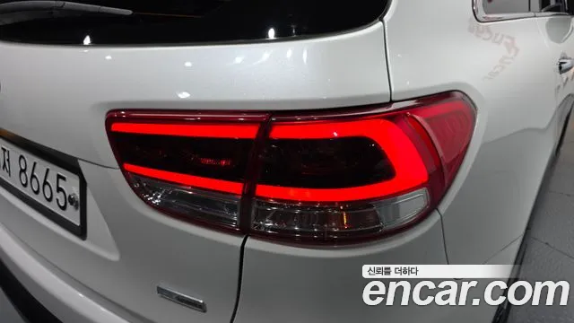 Kia Sorento 2017 thumb 12