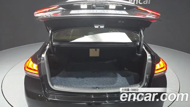 Genesis G80 2019 thumb 6