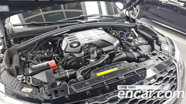 Land Rover Range Rover Velar 2018 thumb 5