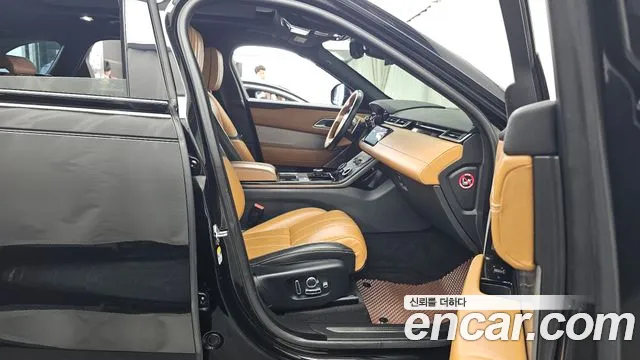 Land Rover Range Rover Velar 2018 thumb 3