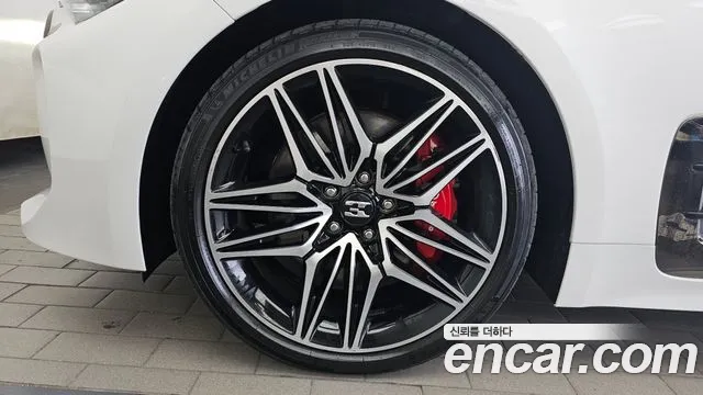 Kia Stinger 2021 thumb 2